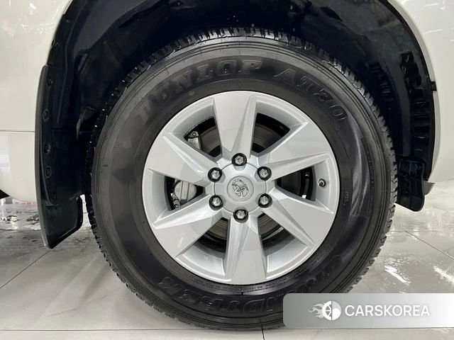 Toyota Prado (imported) 2024 Белый из Китая, фото 3