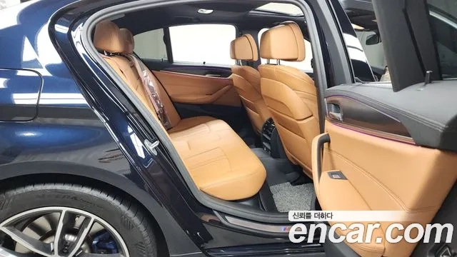 BMW 5 Series (G30) 2023 Черный из Кореи, фото 3