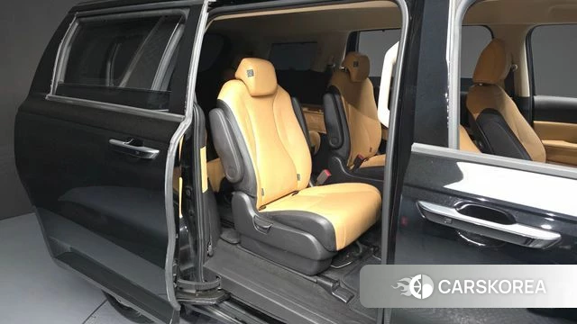 Kia Carnival 4th generation 2023 Черный из Кореи, фото 3