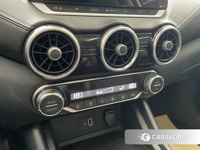 Nissan Xuan Yi 2021 Белый из Китая, фото 3
