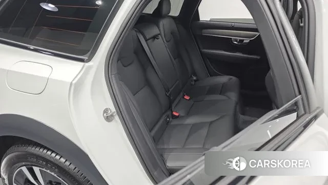 Volvo V90 Cross-Country 2025 Белый из Кореи, фото 3