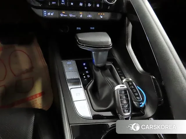 Hyundai Avante Hybrid (CN7) 2021 Белый из Кореи, фото 3