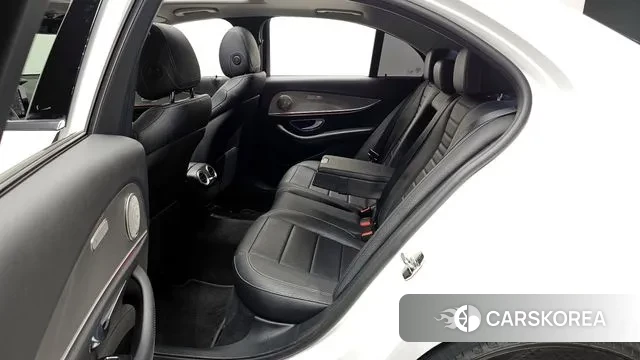 Mercedes-Benz E-Class W213 2018 Белый из Кореи, фото 3