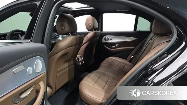 Mercedes-Benz E-Class W213 2021 Черный из Кореи, фото 3