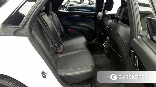 Hyundai Grandeur Hybrid (GN7) 2023 Белый из Кореи, фото 3