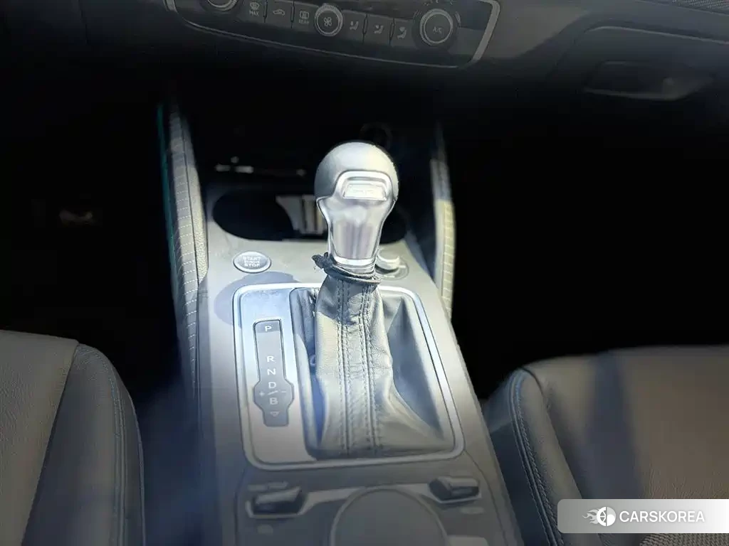 Audi Q2L 2021 Синий из Китая, фото 3