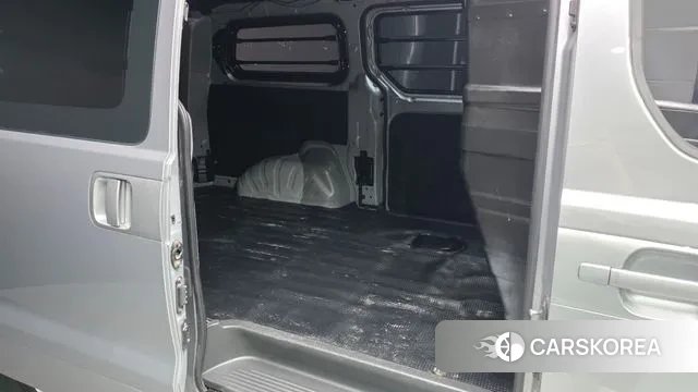 Hyundai The New Grand Starex 2019 Серебристо-серый из Кореи, фото 3