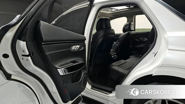 Genesis GV70 2023 Белый из Кореи, фото 3