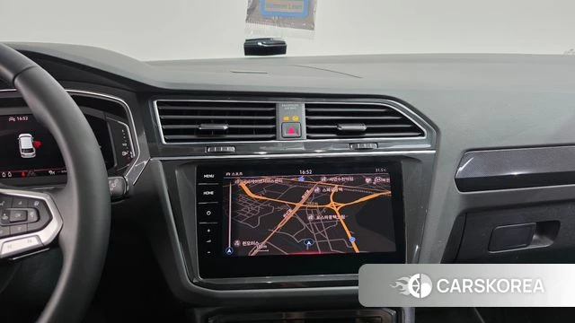 Volkswagen Tiguan second Generation 2021 Белый из Кореи, фото 3