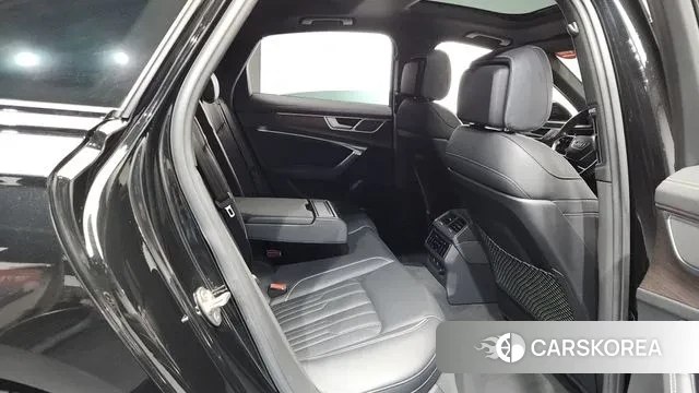 Audi A6 (C8) 2023 Черный из Кореи, фото 3