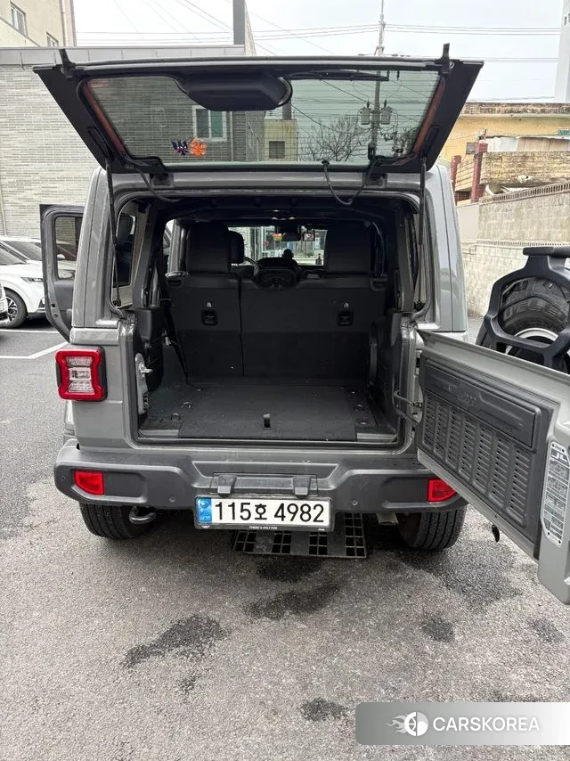 Jeep Wrangler (JL) 2022 Цвет галактики из Кореи, фото 3