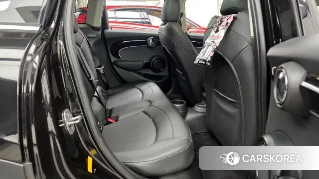 Mini Cooper 2021 Черный из Кореи, фото 3