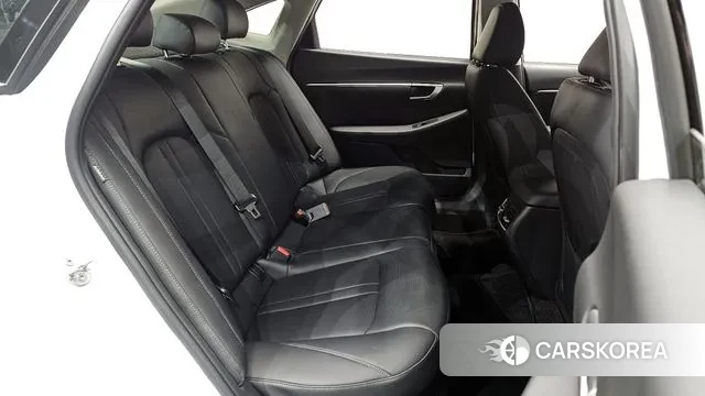 Hyundai Sonata D Edge Hybrid (DN8) 2023 Белый из Кореи, фото 3