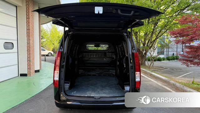 Hyundai Staria 2024 Черный из Кореи, фото 3