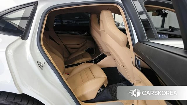 Porsche Panamera (971) 2018 Белый из Кореи, фото 3