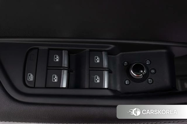 Audi A4L 2021 Белый из Китая, фото 3