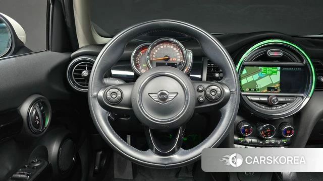 Mini Cooper 2018 Черный из Кореи, фото 3