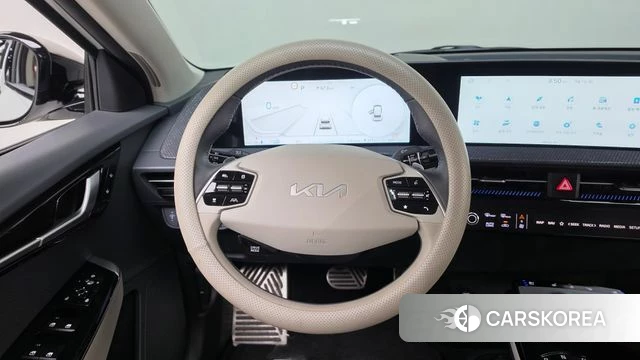 Kia EV6 2023 Белый из Кореи, фото 3