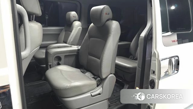 Hyundai The New Grand Starex 2018 Белый из Кореи, фото 3