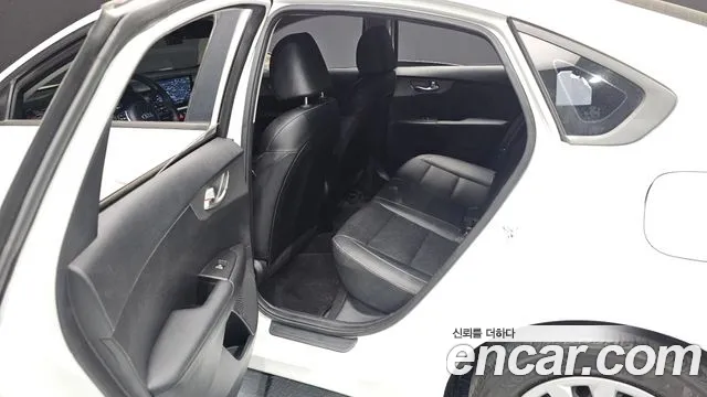 Kia Come New K3 2021 Белый из Кореи, фото 3