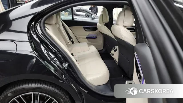 Mercedes-Benz C-Class W206 2025 Черный из Кореи, фото 3