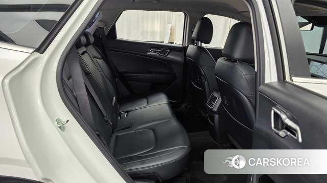 Kia Sportage 5th Generation 2023 Белый из Кореи, фото 3