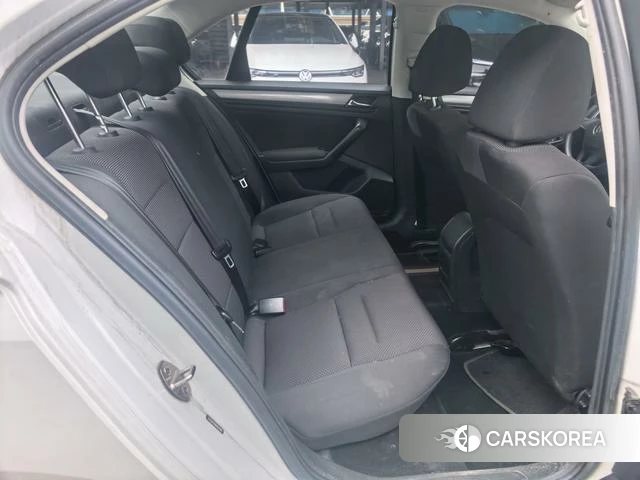 Volkswagen Bora 2021 Белый из Китая, фото 3
