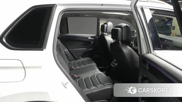 Volkswagen Tiguan second Generation 2022 Белый из Кореи, фото 3