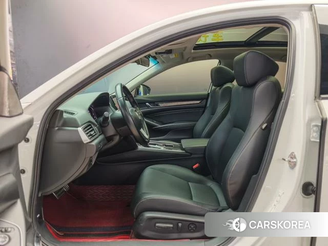 Honda Accord 2023 Белый из Китая, фото 3