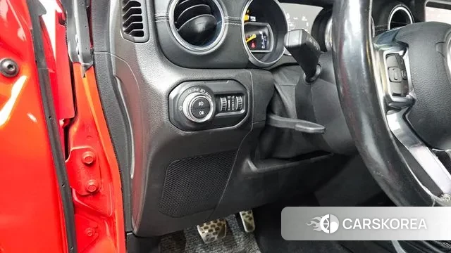 Jeep Wrangler (JL) 2019 Красный из Кореи, фото 3