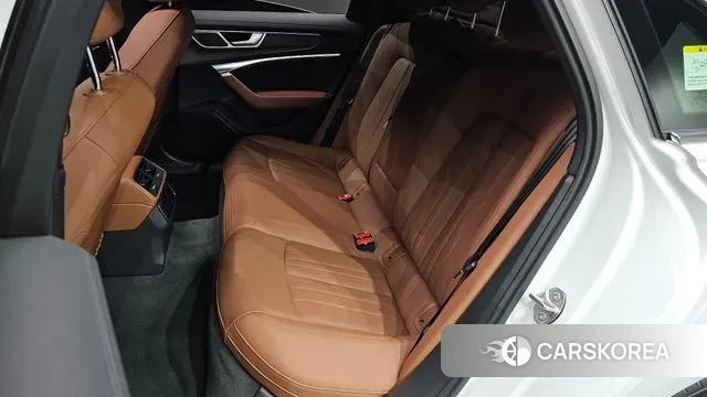 Audi A6 (C8) id 3237654 из Кореи 3