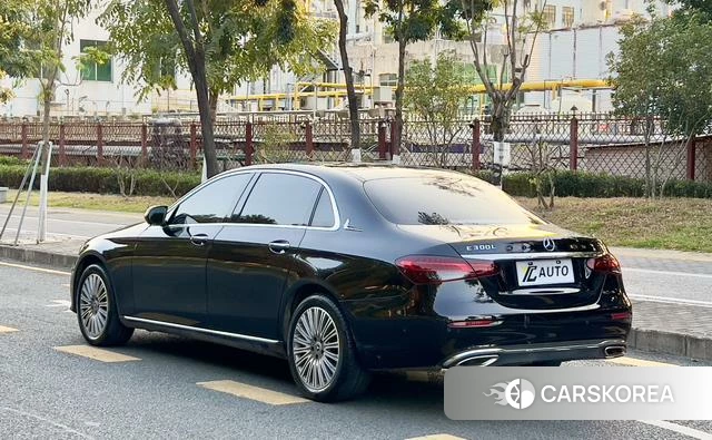 Mercedes-Benz E-class 2022 Черный из Китая, фото 3