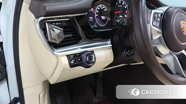 Porsche Panamera (971) 2018 Белый из Кореи, фото 3