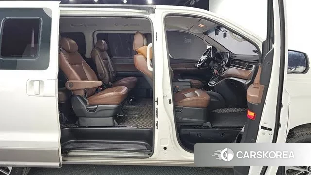 Hyundai The New Grand Starex 2018 Белый из Кореи, фото 3