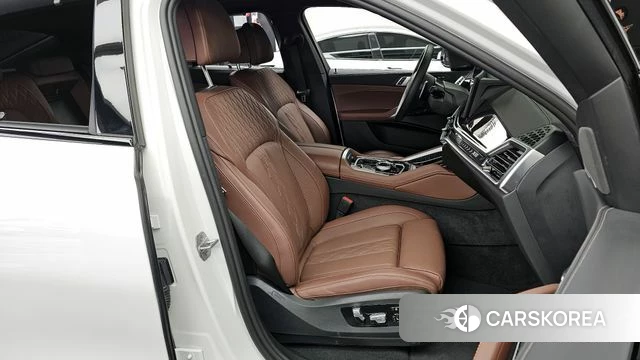 BMW X6 (G06) 2024 Белый из Кореи, фото 3