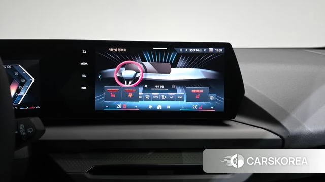 BMW 1 Series (F70) 2025 Черный из Кореи, фото 3