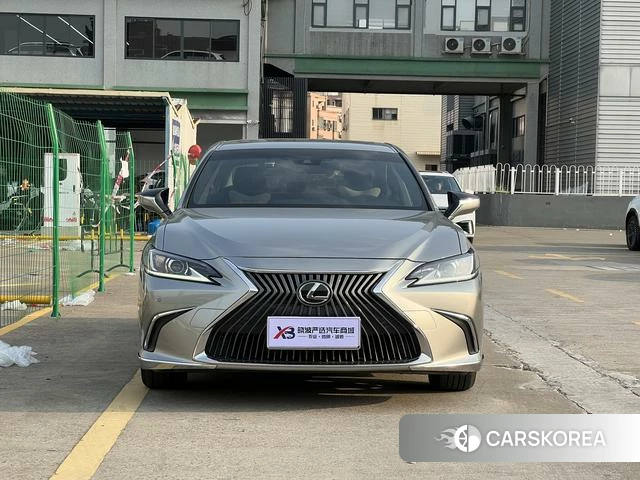 Lexus ES 2021 Шампань из Китая, фото 3