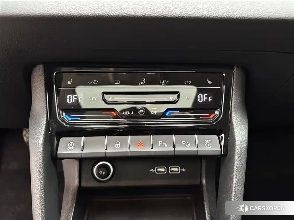 Skoda Krok 2023 Белый из Китая, фото 3