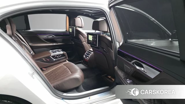 BMW 7 Series (G11) 2021 Белый из Кореи, фото 3