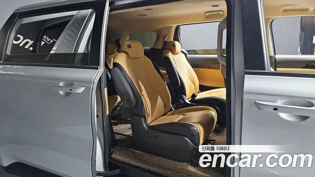 Kia Carnival 4th generation 2021 Серебряный из Кореи, фото 3