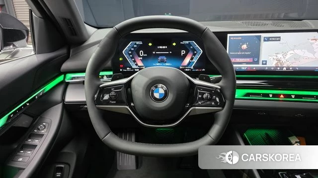 BMW 5 Series (G60) 2025 Черный из Кореи, фото 3