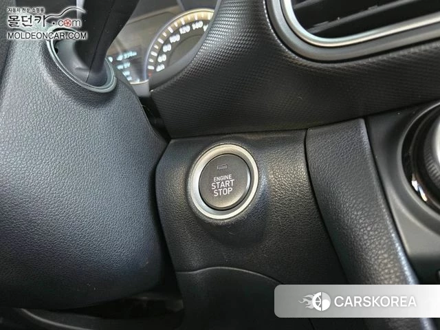 Hyundai Kona 2018 Серебристо-серый из Кореи, фото 3