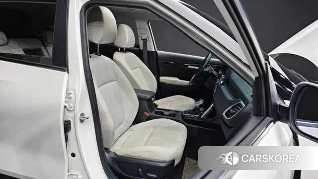 Kia Seltos 2022 Белый из Кореи, фото 3