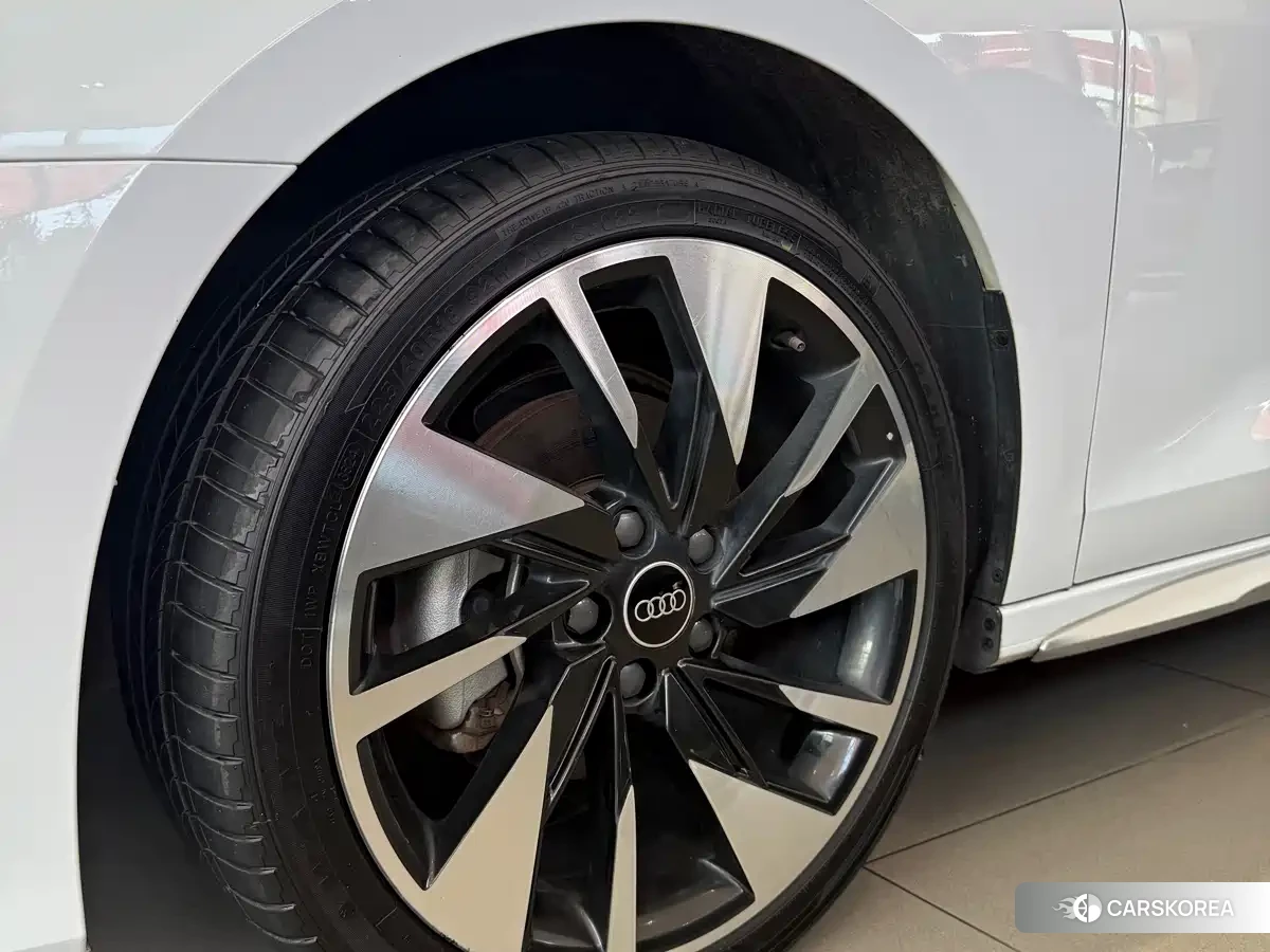Audi A3 2024 Белый из Китая, фото 3