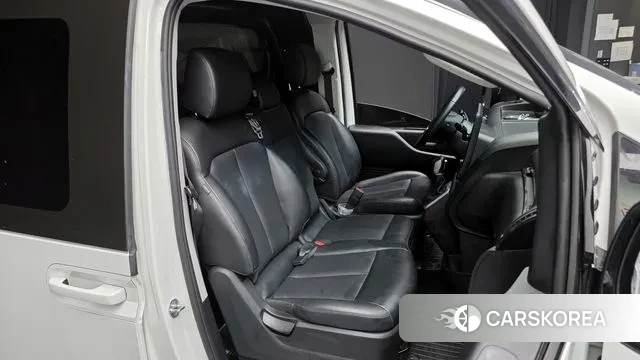 Hyundai Staria 2021 Белый из Кореи, фото 3