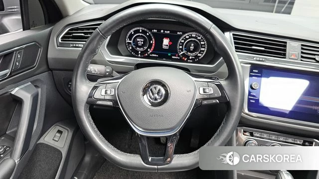 Volkswagen Tiguan second Generation 2018 Серый из Кореи, фото 3