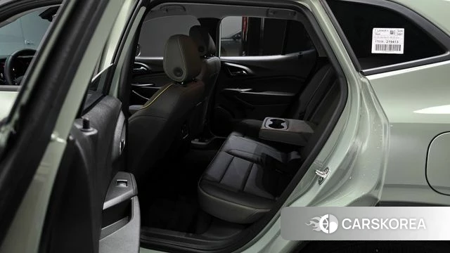 Chevrolet (GM Daewoo) Trax Crossover 2024 Зеленый из Кореи, фото 3