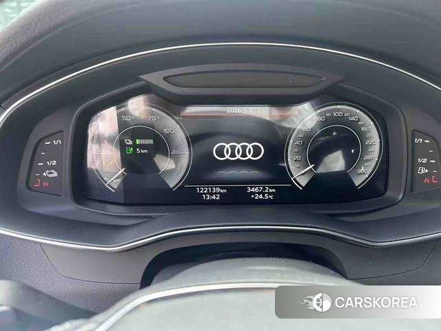 Audi A6L PHEV 2023 Черный из Китая, фото 3