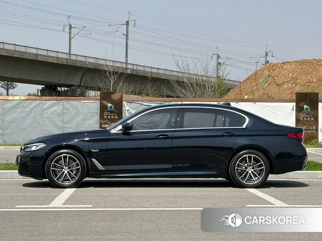 BMW 5 series PHEV id 4209943 из Китая 3