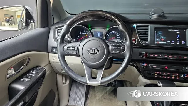 Kia The New Carnival 2019 Серебряный из Кореи, фото 3